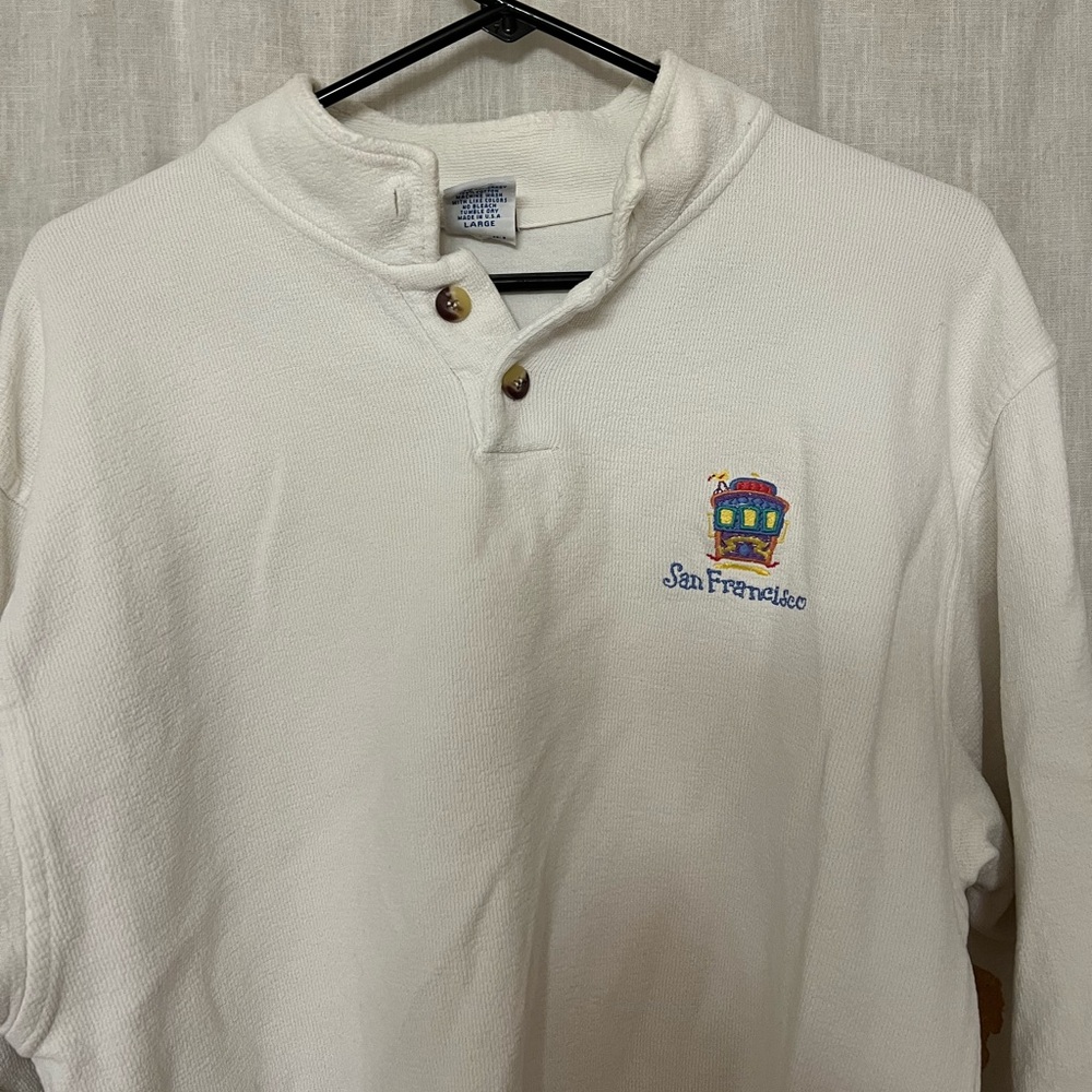 Crazy Shirts USA Vintage Made San Francisco Embroidered Henley Rainbow Trolley